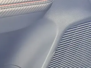 Nissan Kicks 2025 SR 4dr Crossover