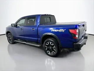 Nissan Titan 2021 4x4 PRO-4X 4p Crew Cab 5.6 ft. SB