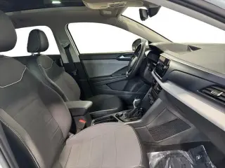 Volkswagen Taos 2023 AWD SE 4Motion 4p SUV