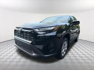 Toyota RAV4 2025 LE 4dr SUV