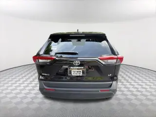 Toyota RAV4 2025 LE 4dr SUV