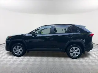Toyota RAV4 2025 LE 4dr SUV