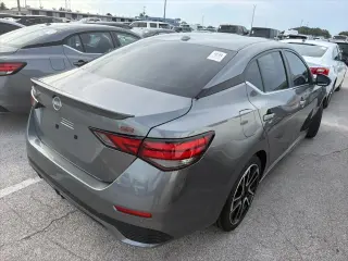Nissan Sentra 2024 SR 4dr Sedán