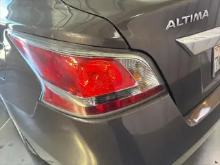 Nissan Altima 2015 2.5 SV 4dr Sedan