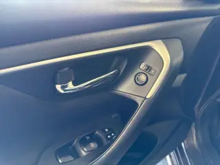 Nissan Altima 2015 2.5 SV 4dr Sedan