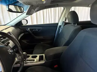 Nissan Altima 2015 2.5 SV 4dr Sedan