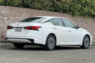 Nissan Altima 2024 2.5 SV 4dr Sedán