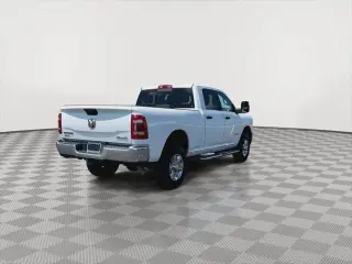 Ram 2500 2024 4x4 Big Horn 4dr Crew Cab 6.3 ft. SB Pickup