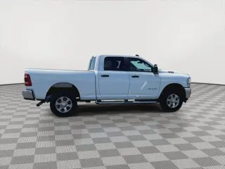 Ram 2500 2024 4x4 Big Horn 4dr Crew Cab 6.3 ft. SB Pickup