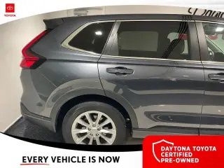 Honda CR-V 2024 con transmisión automática 4 ruedas y tracción a las cuatro, SUV de 4 plazas.