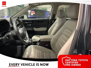 Honda CR-V 2024 con transmisión automática 4 ruedas y tracción a las cuatro, SUV de 4 plazas.