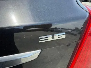 SUV de lujo Cadillac XT5 2019, 4 puertas