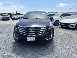 SUV de lujo Cadillac XT5 2019, 4 puertas