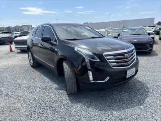 SUV de lujo Cadillac XT5 2019, 4 puertas