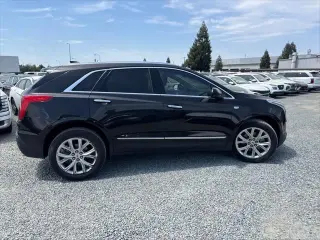 SUV de lujo Cadillac XT5 2019, 4 puertas