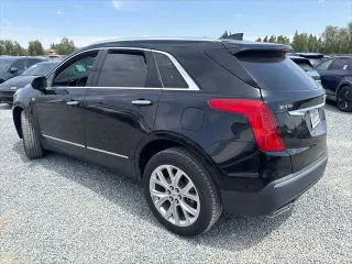 SUV de lujo Cadillac XT5 2019, 4 puertas
