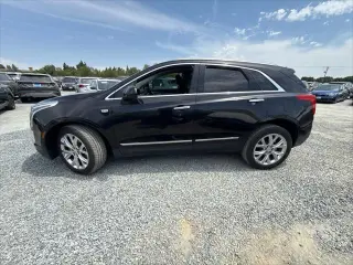 SUV de lujo Cadillac XT5 2019, 4 puertas