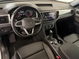 Volkswagen Atlas Cross Sport 2021 AWD V6 SE R-Line 4Motion 4dr SUV con Tecnología