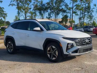 Hyundai TUCSON 2025 SEL SUV 4 puertas