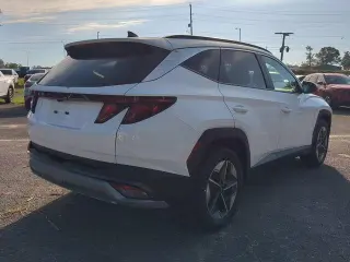 Hyundai TUCSON 2025 SEL SUV 4 puertas