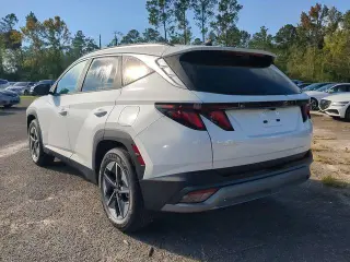 Hyundai TUCSON 2025 SEL SUV 4 puertas