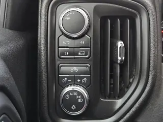GMC Sierra 1500 2025 4x4 Pro 4dr Cabina de Crew 6.6 ft. SB