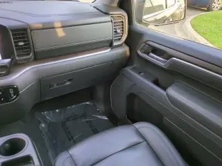 GMC Sierra 1500 2025 4x2 SLT 4p Crew Cab 5.8 ft. SB
