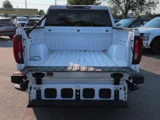 GMC Sierra 1500 2025 4x2 SLT 4dr Crew Cab 5.8 ft. SB