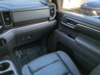 GMC Sierra 1500 2025 4x2 SLT 4dr Crew Cab 5.8 ft. SB