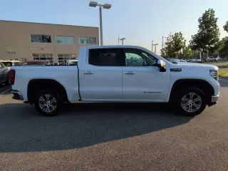 GMC Sierra 1500 2025 4x2 SLT 4dr Crew Cab 5.8 ft. SB