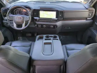 GMC Sierra 1500 2025 4x2 SLT 4p. Cabina de Tripulacion 5.8 ft. CB