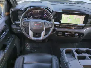 GMC Sierra 1500 2025 4x2 SLT 4p. Cabina de Tripulacion 5.8 ft. CB