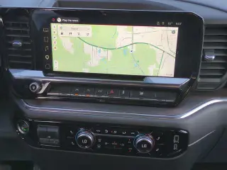 GMC Sierra 1500 2025 4x2 SLT 4p. Cabina de Tripulacion 5.8 ft. CB