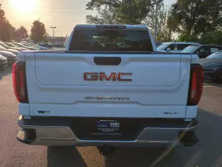GMC Sierra 1500 2025 4x2 SLT 4p. Cabina de Tripulacion 5.8 ft. CB