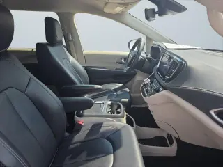 Chrysler Pacifica 2023 AWD Touring L 4dr Minivan
