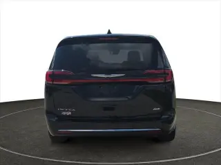 Chrysler Pacifica 2023 AWD Touring L 4dr Minivan