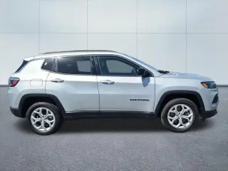 Jeep Compass 2024 4x4 Latitude 4dr SUV