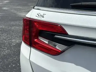 Honda Odyssey 2023 Touring 4dr Mini-Van