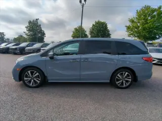 Honda Odyssey 2023 Touring 4p Mini-Van