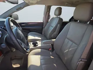 Chrysler Town and Country 2015 Touring-L 4 Mini-Van