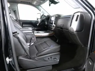 GMC Sierra 2500HD 2018 4x4 Denali 4dr Crew Cab SB