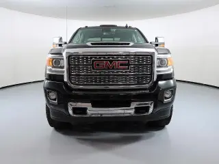 GMC Sierra 2500HD 2018 4x4 Denali 4dr Crew Cab SB