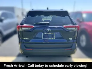 Toyota RAV4 2024 AWD XLE Premium 4dr SUV