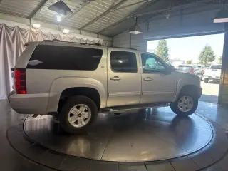 Chevrolet Suburban 2013 4x4 LT 4dr SUV