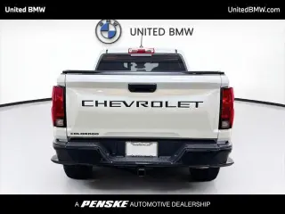 Chevrolet Colorado 2023 4x4 Trail Boss 4p Camión de cabina completa 5 pies ST