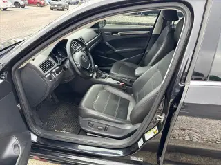 Volkswagen Passat 2018 2.0T SE 4dr Sedán