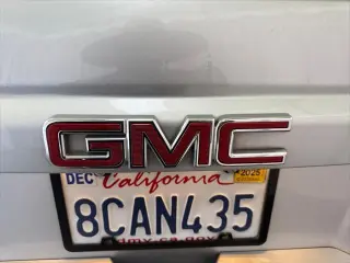 GMC Yukon XL 2017 4x4 SLT 4dr SUV