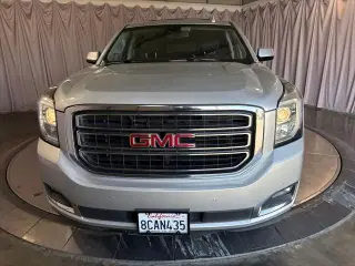 GMC Yukon XL 2017 4x4 SLT 4dr SUV