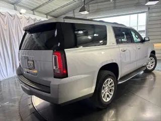 GMC Yukon XL 2017 4x4 SLT 4dr SUV