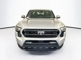 Toyota Tacoma 2024 4x2 SR5 4p Doble Cabina Doble 5.0 ft SB